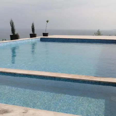 с изглед към морето и външен басейн Balchik